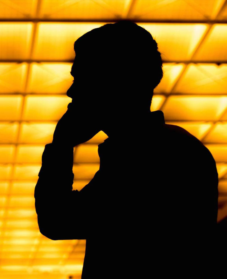 بالفيديو - مغني شهير يعترف: